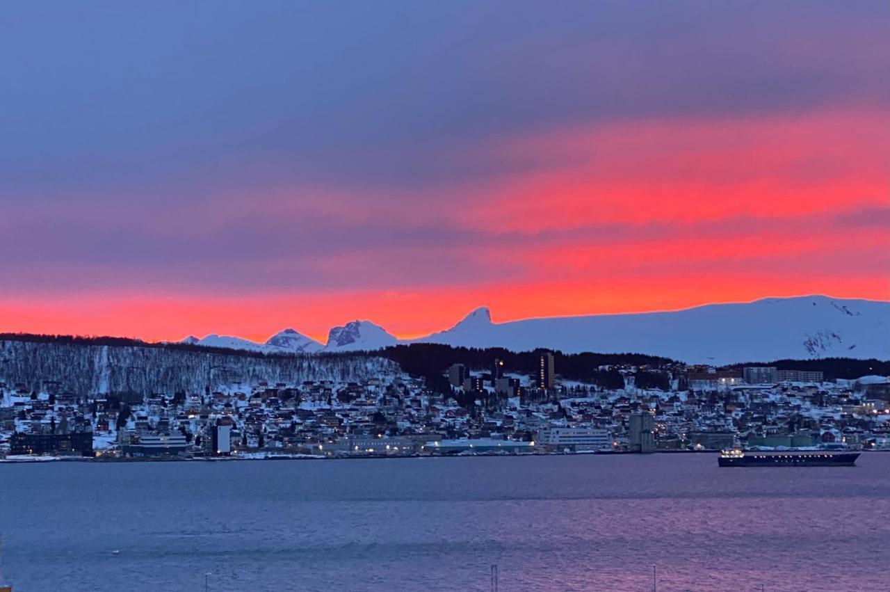 Polar Arctic View - Free Parking! Apartment ทรอมโซ ภายนอก รูปภาพ